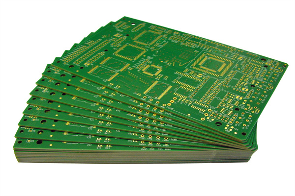 PCB类型：单面板、双面板、多层板