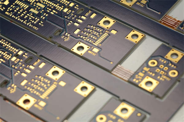 什么是HDI PCB？
